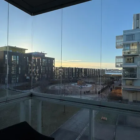 Gella Canalside With Sauna And Balcony In Address Saukonpaadenranta 4 アパート
