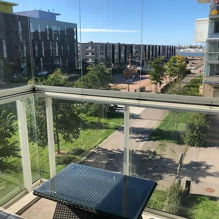 Gella Canalside With Sauna And Balcony In Address Saukonpaadenranta 4 * Helsingfors
